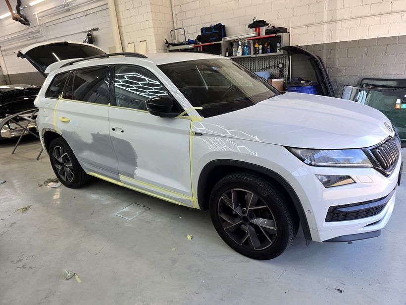 Škoda Kodiaq — Lackierung — Seitentüren